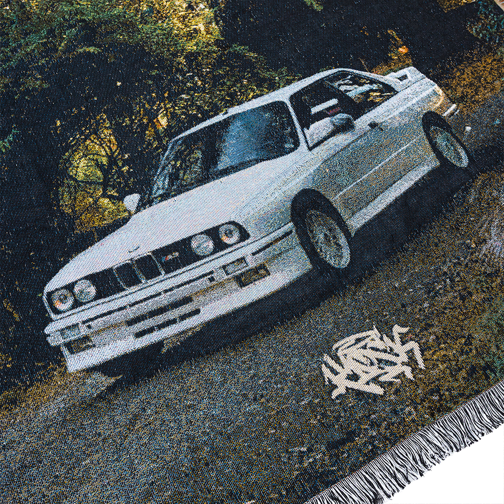 E30 WOVEN BLANKET