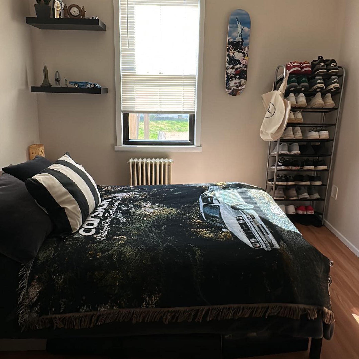 E30 WOVEN BLANKET